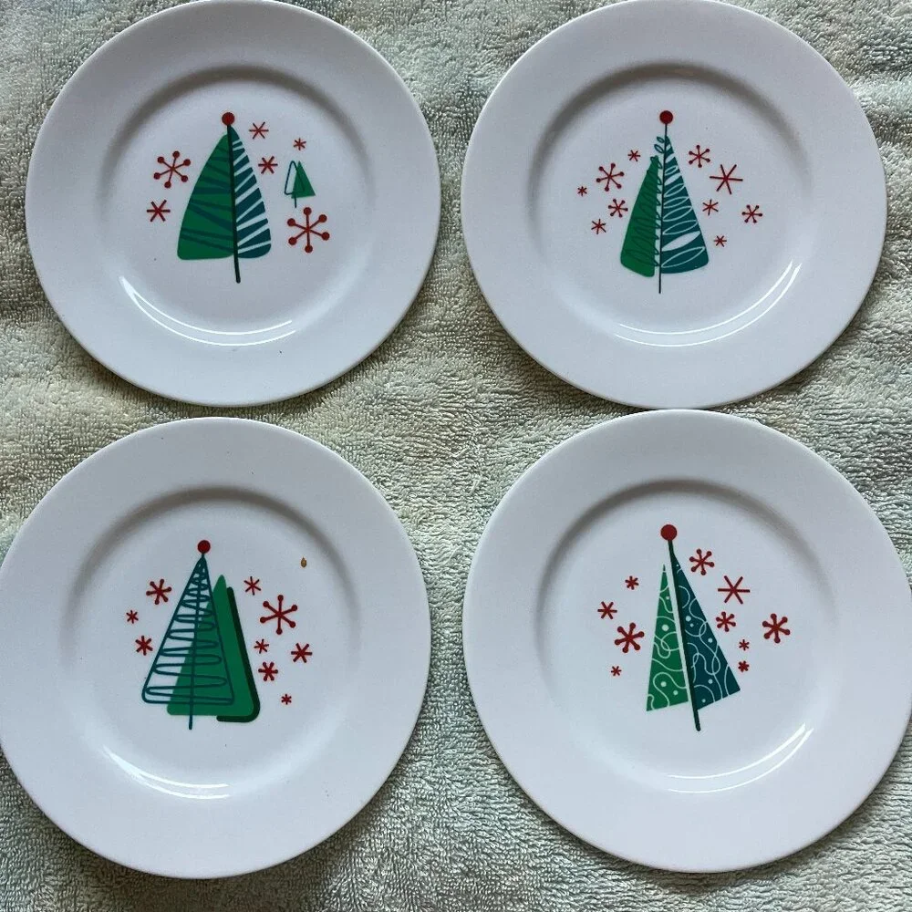 Crate & Barrel Christmas Tree Dessert/ Appetizer Plates 7 3/4
